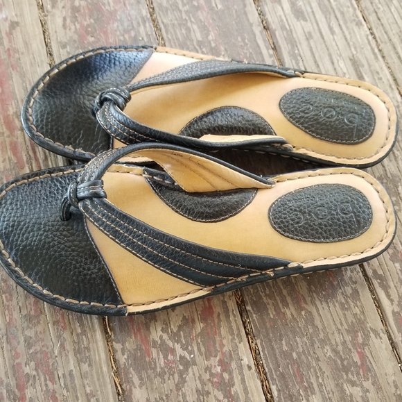 BØC (Born) leather flip flop slide sandals,with cushioned footbed in EUC - Picture 4 of 10
